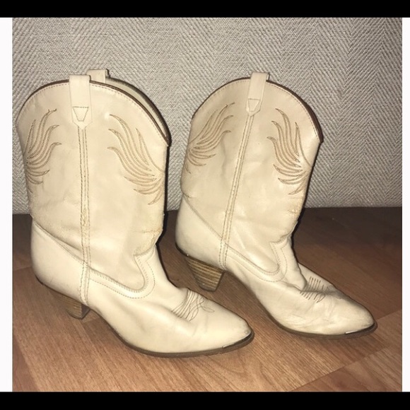 ivory cowboy boots
